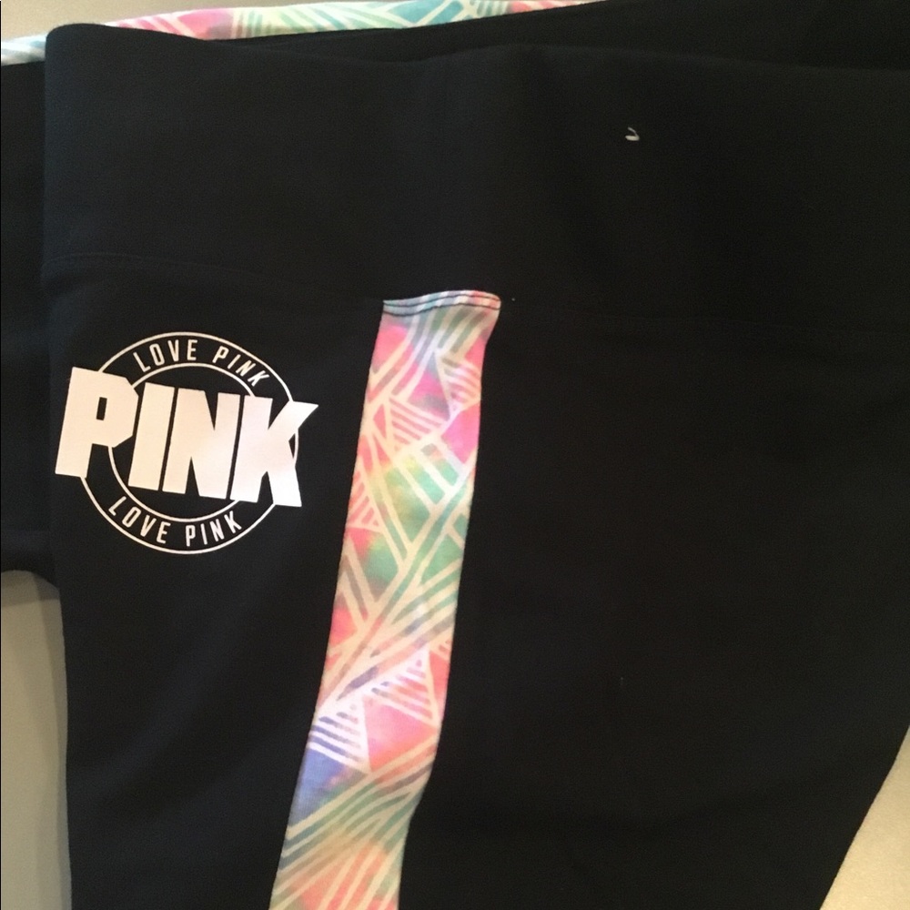 NWOT VS PINK 🌞Capris🌞 - Picture 3 of 5